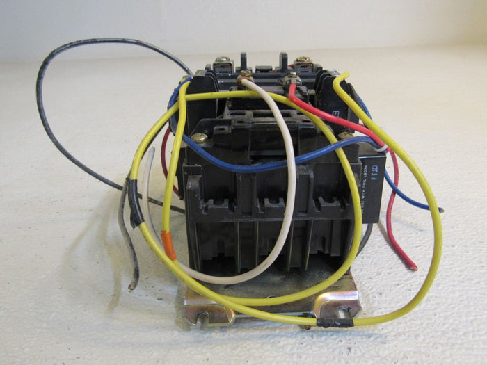 Allen-Bradley-Auxiliary-Contact-Sizes-0-5-Heavy-Duty-8in-x-7in-595-BL-Metal-368 5