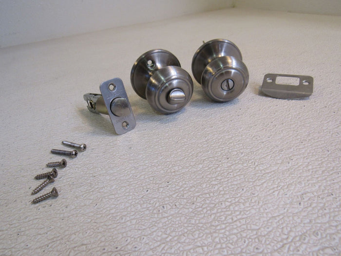 Defiant-Door-Knob-Privacy-Lock-Brushed-Nickel-K2110-370 2