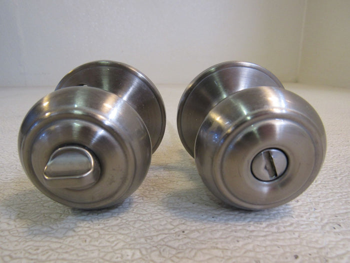 Defiant-Door-Knob-Privacy-Lock-Brushed-Nickel-K2110-370 7