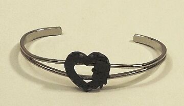 Designer Cuff Bracelet Heart Silver/Black -- New 1