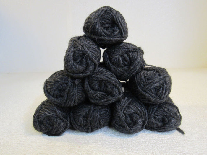 Elann-Peruivan-Highland-Bulky-Yarn-Black-10-Skeins-54-Yards-Each-748 4