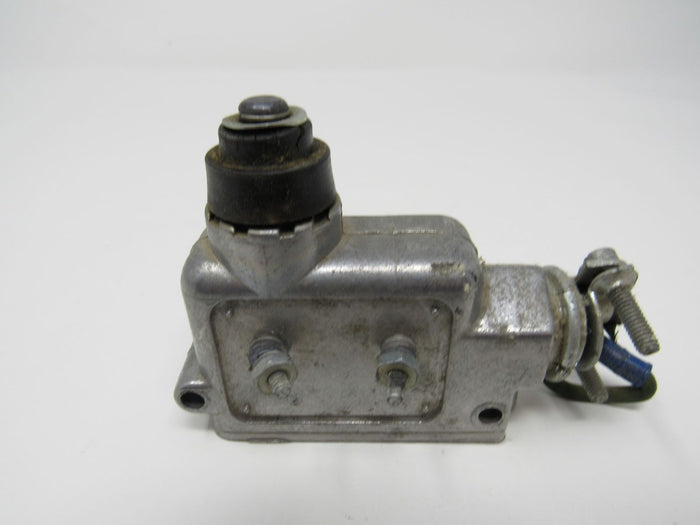 Licon-Snap-Switch-Plunger-15A-125-or-250-VAV-8739-30-2000100-778 4