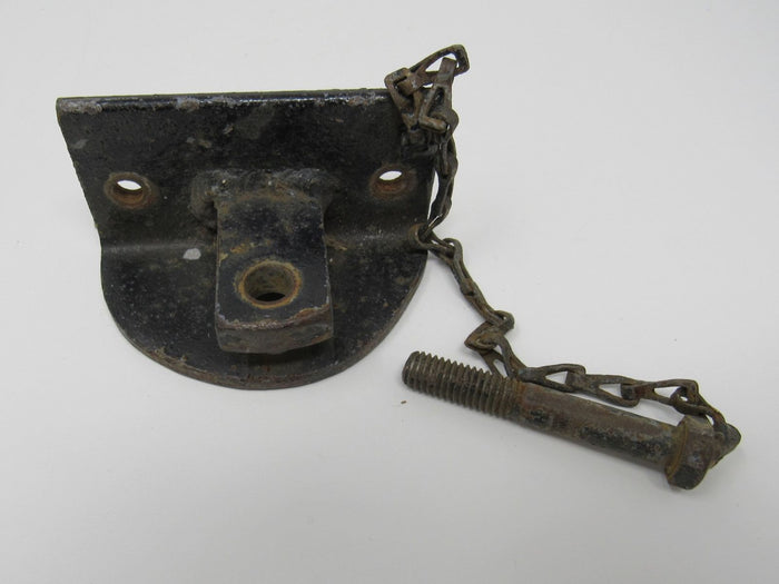 Standard-Bracket-With-Screw-On-Clamp-4in-x-x-Metal-824 3
