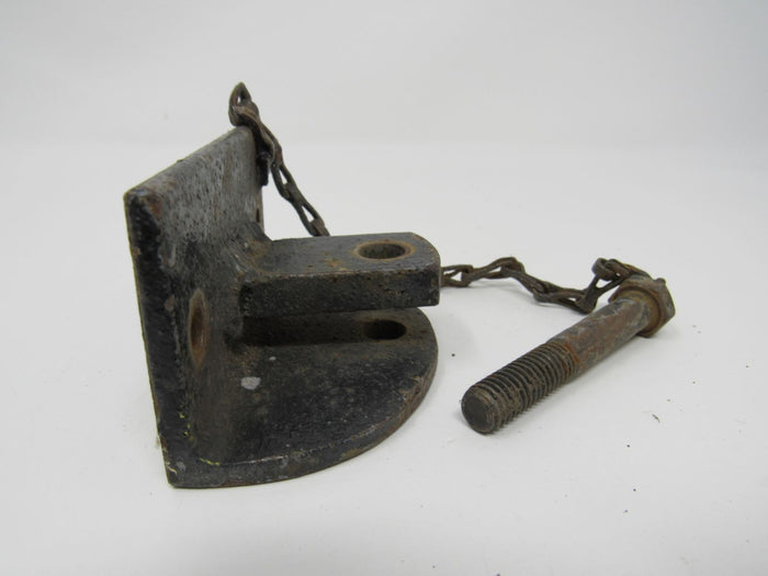 Standard-Bracket-With-Screw-On-Clamp-4in-x-x-Metal-824 4