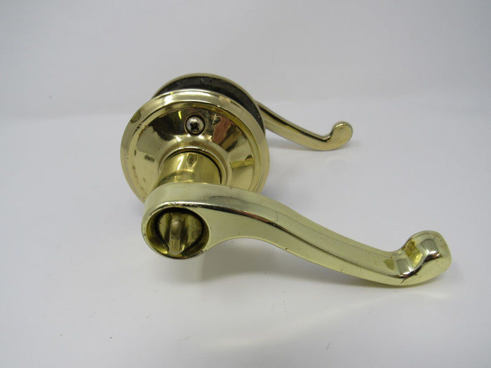 Standard-Lever-Handle-Keyed-Entrance-Lock-Polished-Brass-158 5